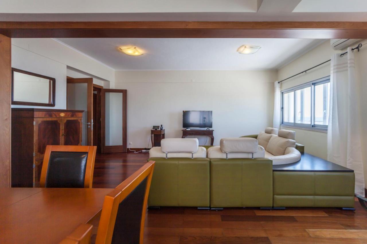 Deluxe Marina Apartment Ponta Delgada  Bagian luar foto